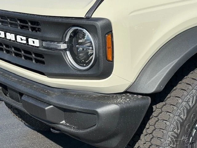 2025 Ford Bronco 6th Gen - Image 11 of 12
