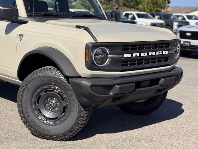 2025 Ford Bronco 6th Gen - Image 3 of 12