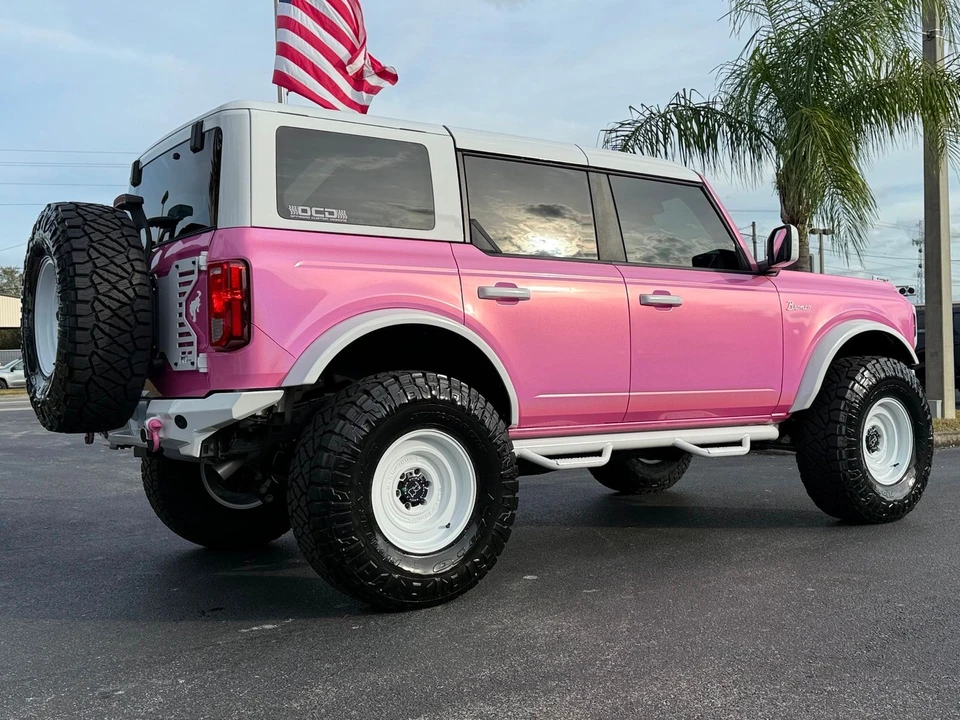 2025 Ford Bronco 6th Gen - Image 9 of 12