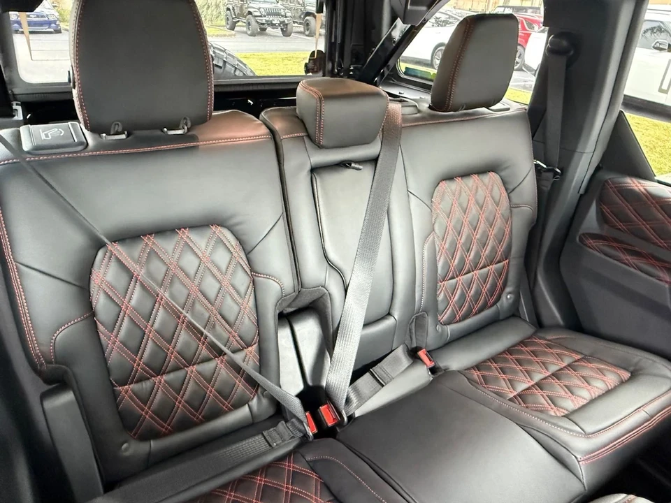 2025 Ford Bronco 6th Gen - Image 9 of 12