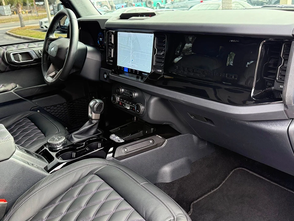 2025 Ford Bronco 6th Gen - Image 4 of 12