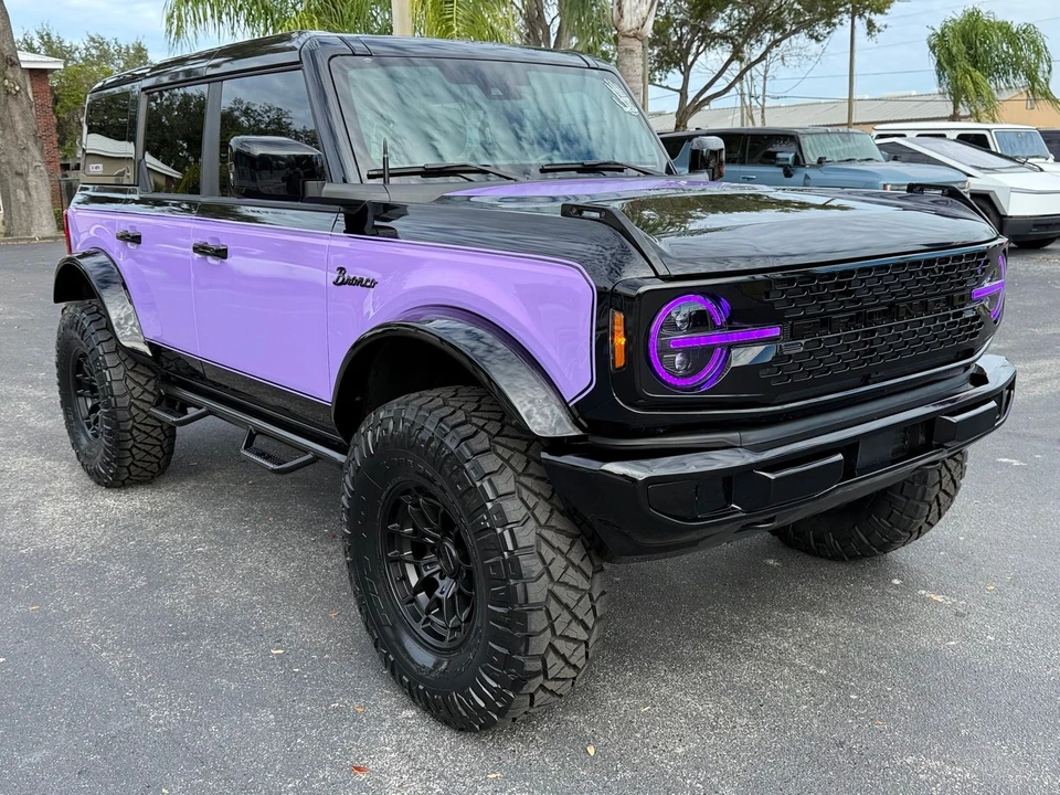 2025 Ford Bronco 6th Gen - Image 9 of 12
