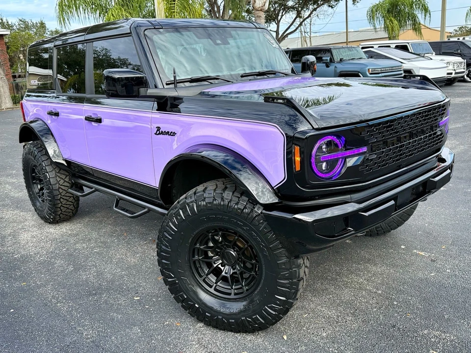 2025 Ford Bronco 6th Gen - Image 8 of 12