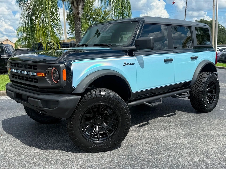 2025 Ford Bronco 6th Gen - Image 11 of 12