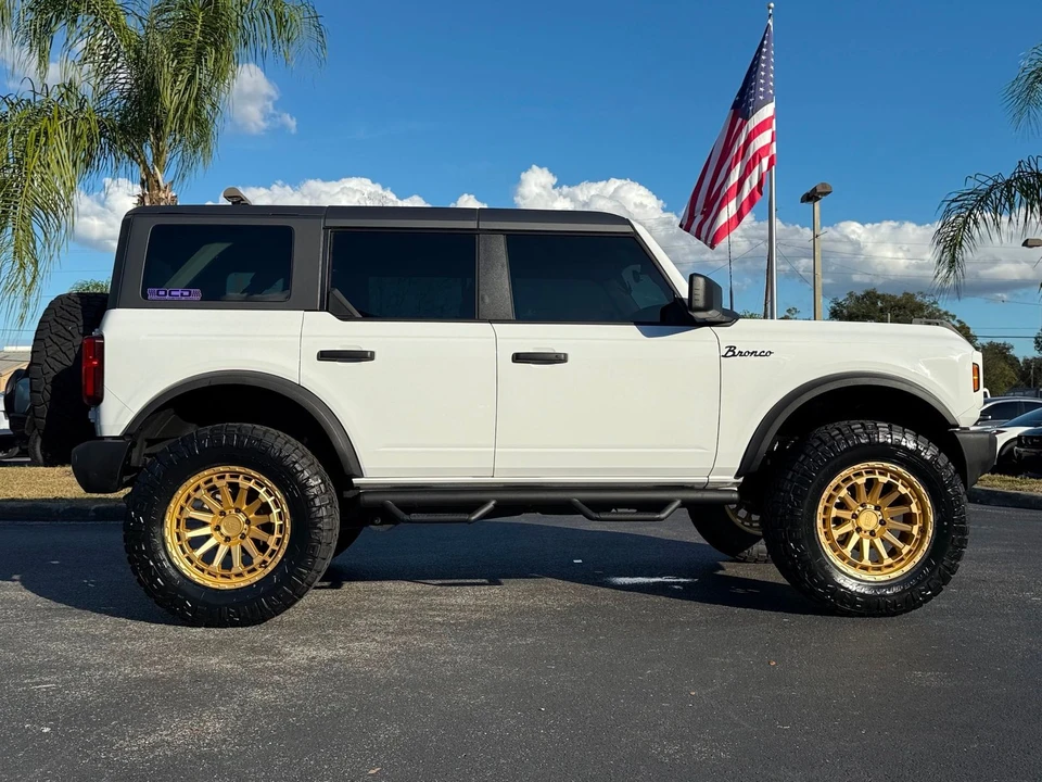 2025 Ford Bronco 6th Gen - Image 3 of 12