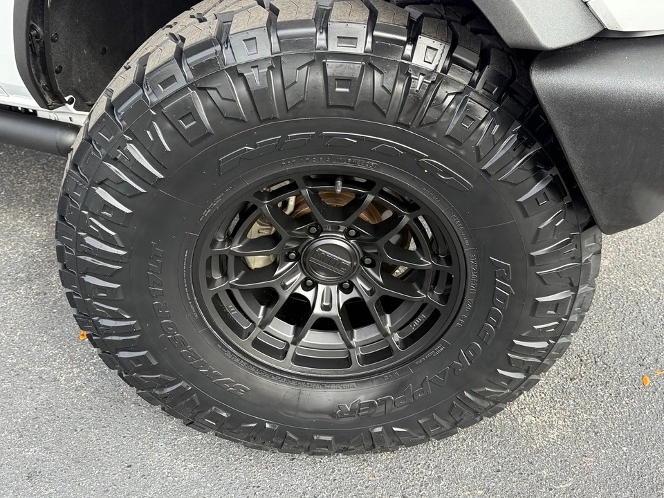 2025 Ford Bronco 6th Gen - Image 7 of 12