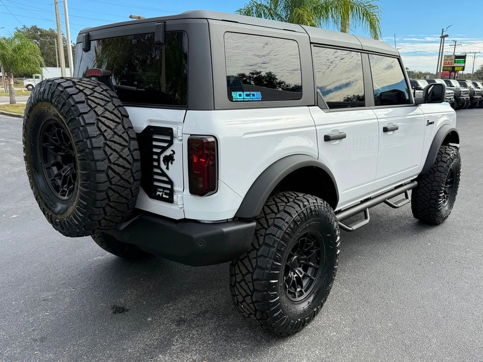 2025 Ford Bronco 6th Gen - Image 9 of 12