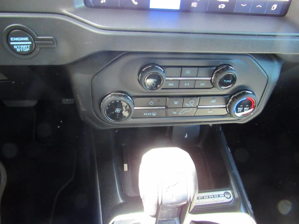 2025 Ford Bronco 6th Gen - Image 24 of 31