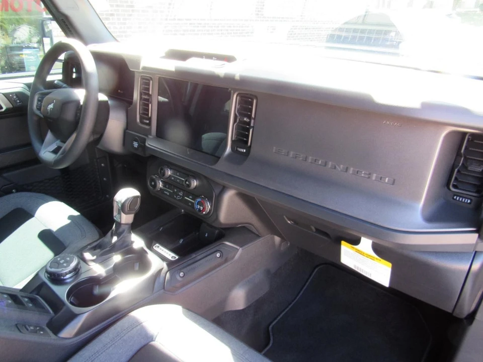 2025 Ford Bronco 6th Gen - Image 31 of 31