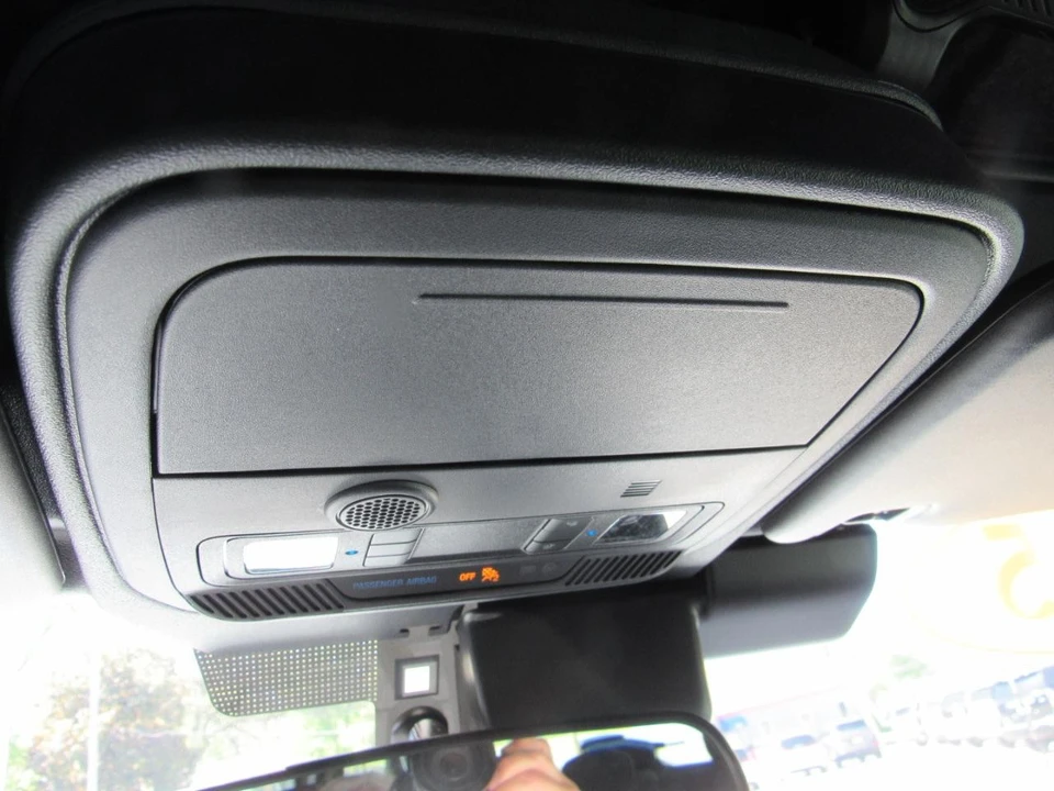 2025 Ford Bronco 6th Gen - Image 28 of 31