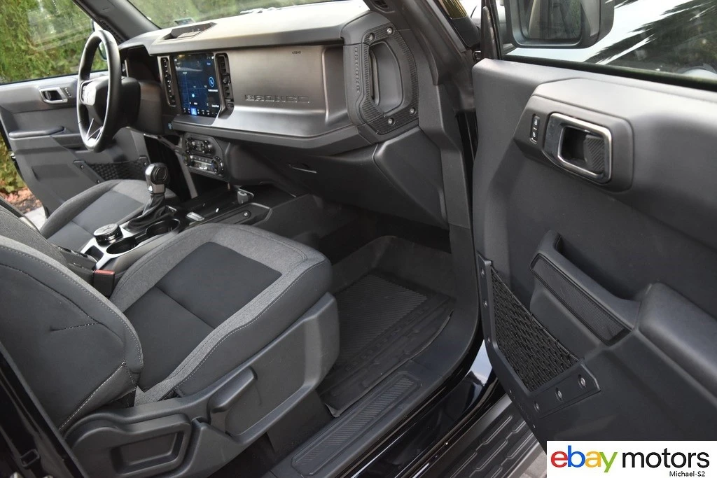 2025 Ford Bronco 6th Gen - Image 15 of 21
