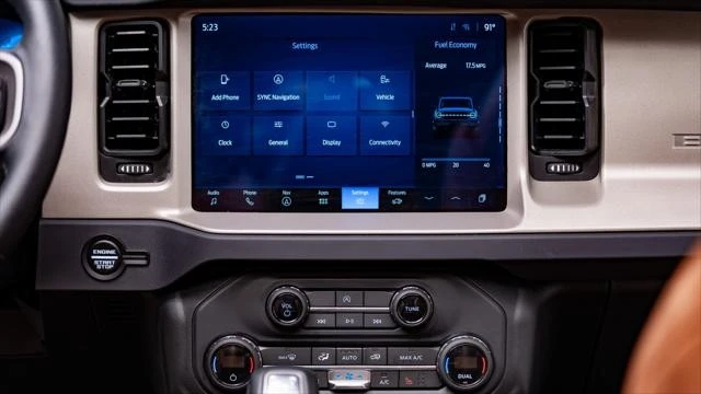 2025 Ford Bronco 6th Gen - Image 28 of 31