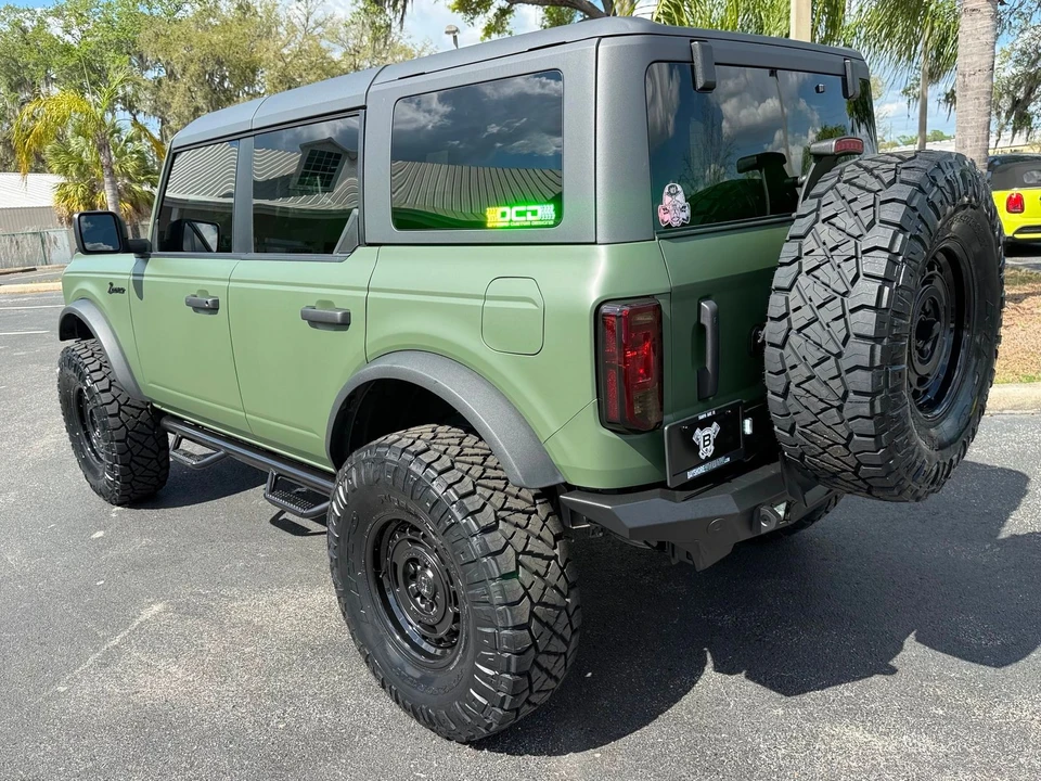 2025 Ford Bronco 6th Gen - Image 10 of 12