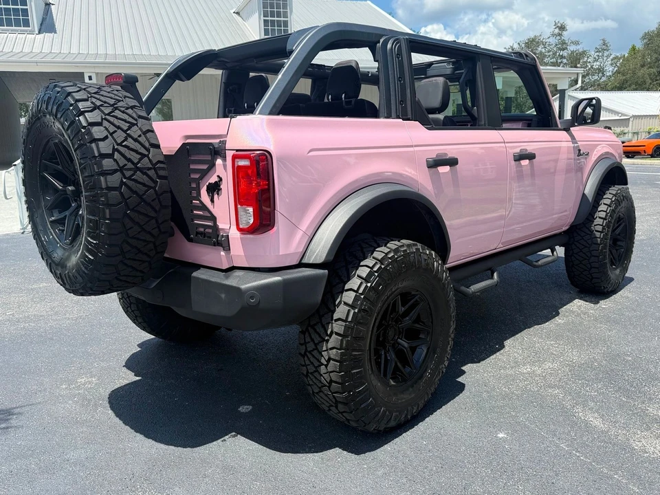2025 Ford Bronco 6th Gen - Image 6 of 12