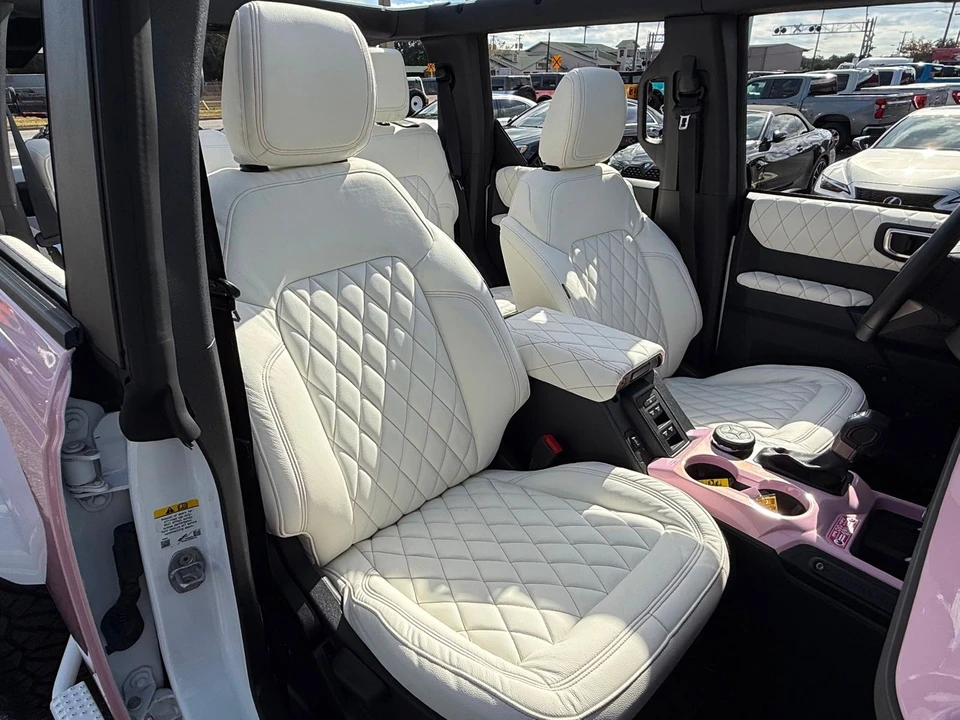 2025 Ford Bronco 6th Gen - Image 10 of 12