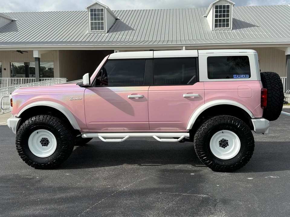 2025 Ford Bronco 6th Gen - Image 9 of 12