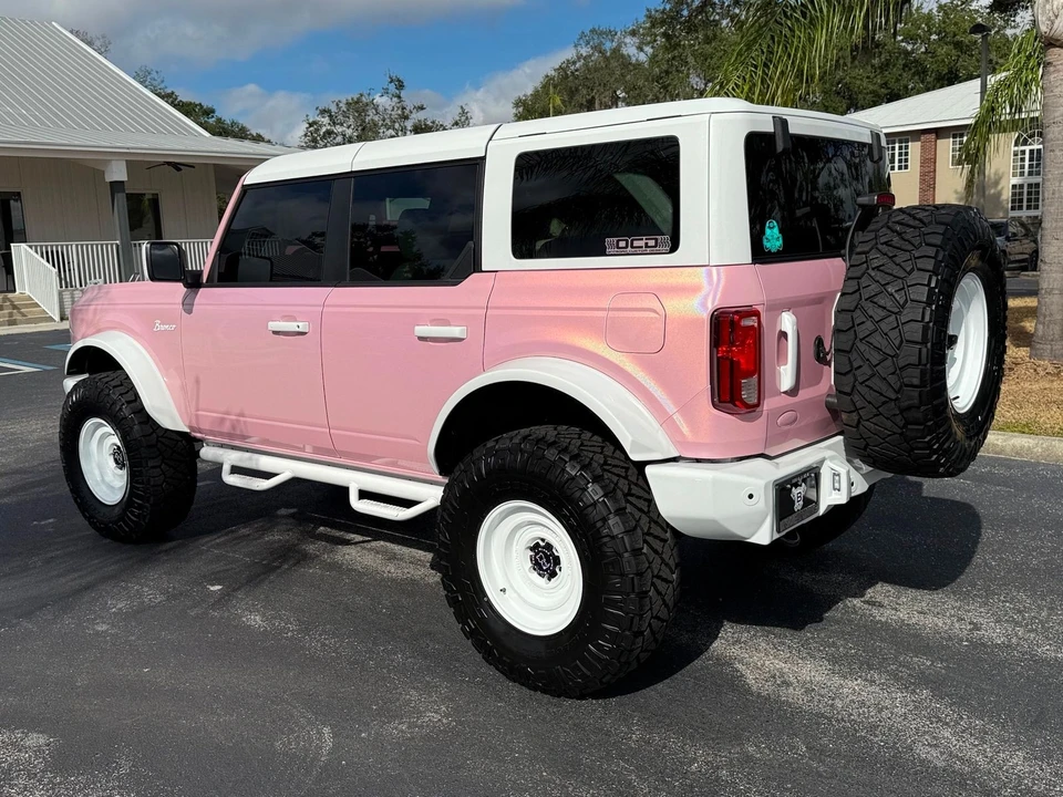 2025 Ford Bronco 6th Gen - Image 11 of 12