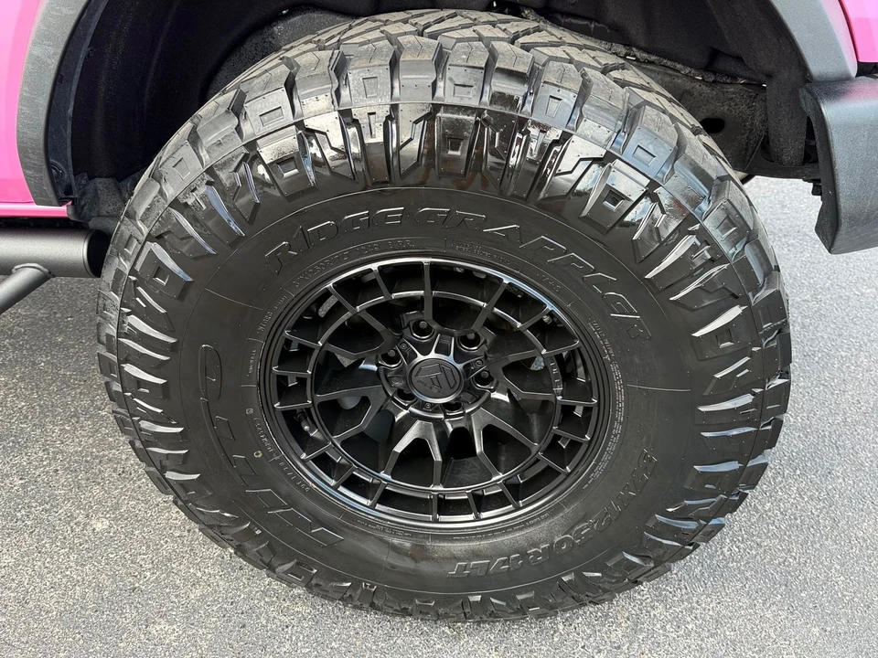 2025 Ford Bronco 6th Gen - Image 9 of 12