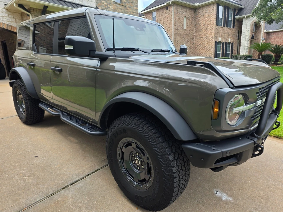 2025 Ford Bronco 6th Gen - Image 4 of 31
