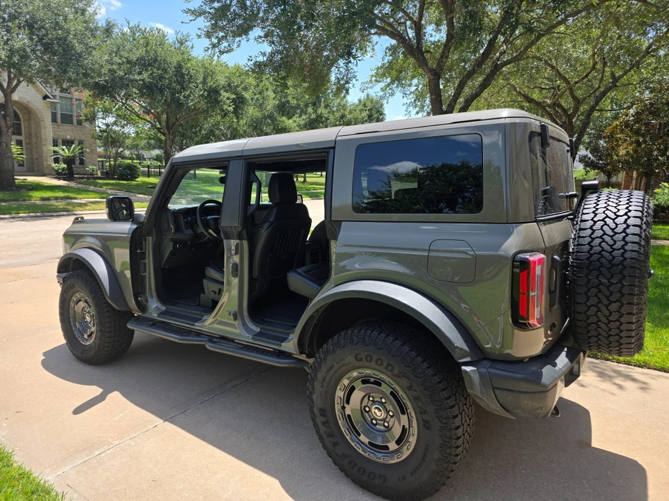 2025 Ford Bronco 6th Gen - Image 26 of 31