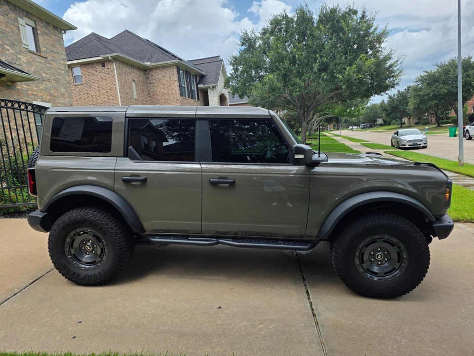 2025 Ford Bronco 6th Gen - Image 5 of 31