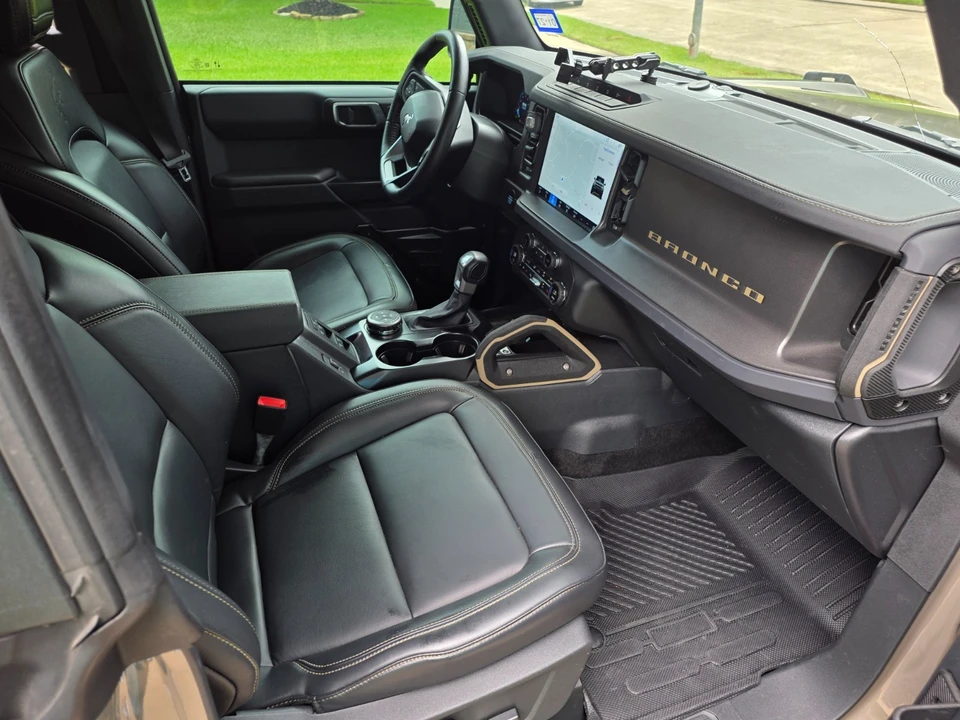 2025 Ford Bronco 6th Gen - Image 15 of 31
