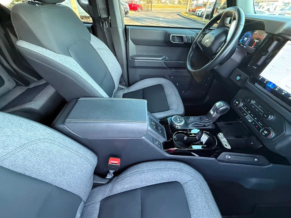 2025 Ford Bronco 6th Gen - Image 8 of 12