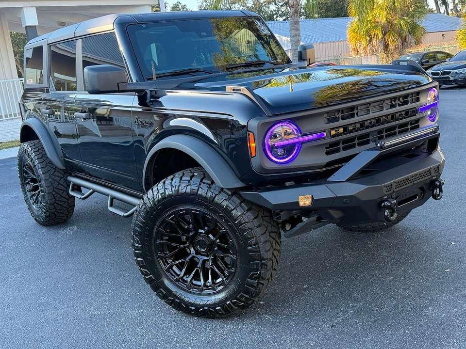 2025 Ford Bronco 6th Gen - Image 10 of 12