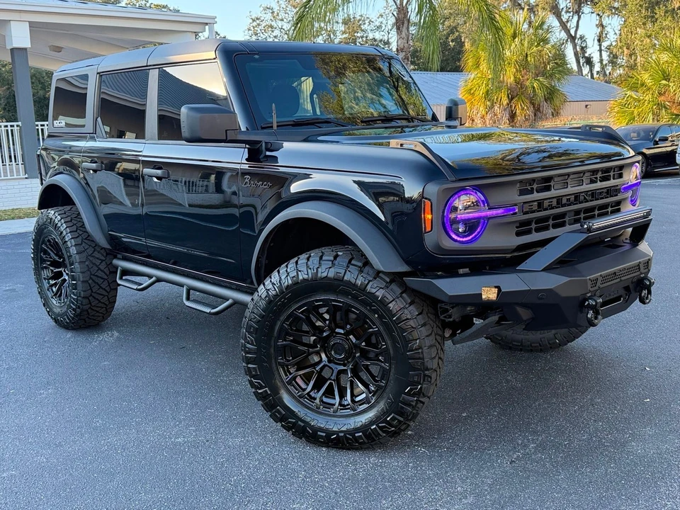 2025 Ford Bronco 6th Gen - Image 2 of 12