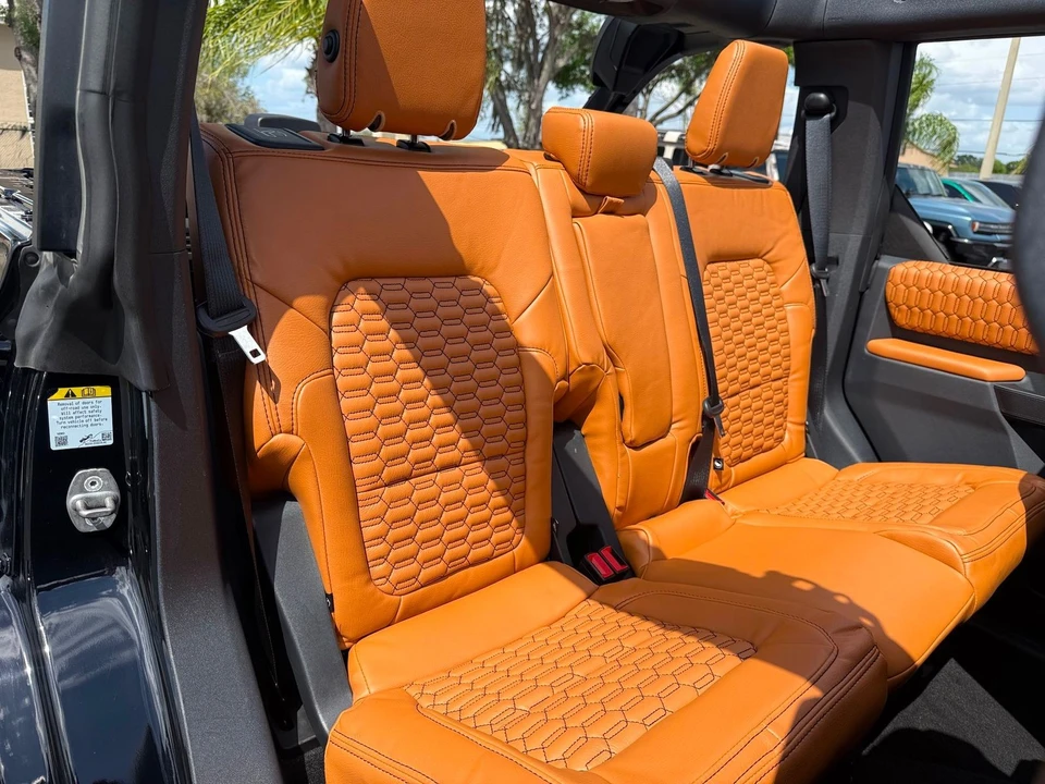 2025 Ford Bronco 6th Gen - Image 9 of 12