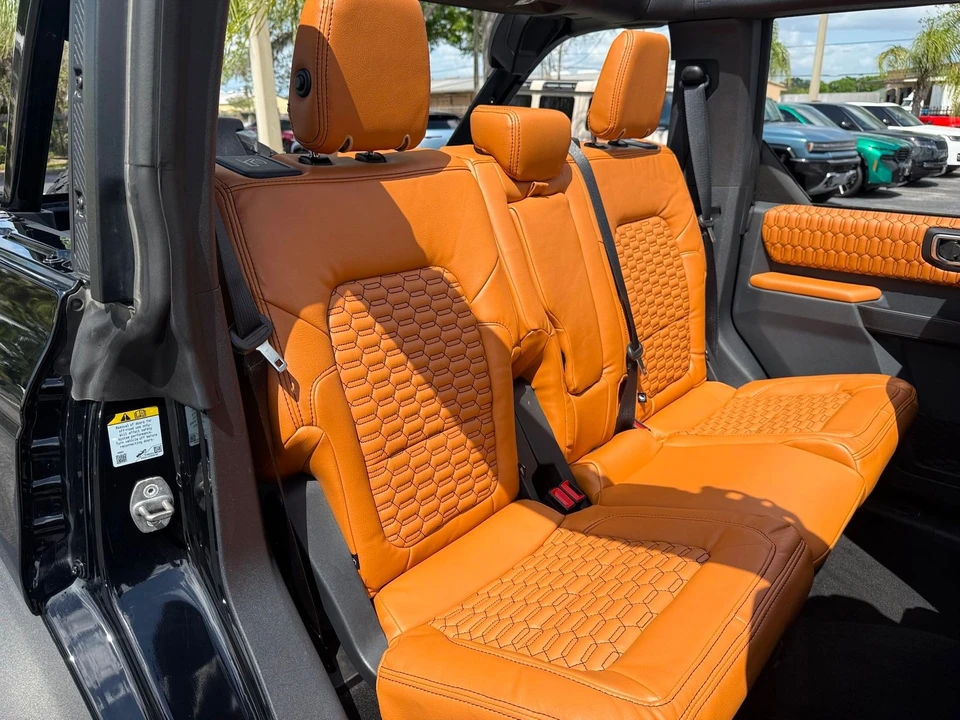 2025 Ford Bronco 6th Gen - Image 11 of 12