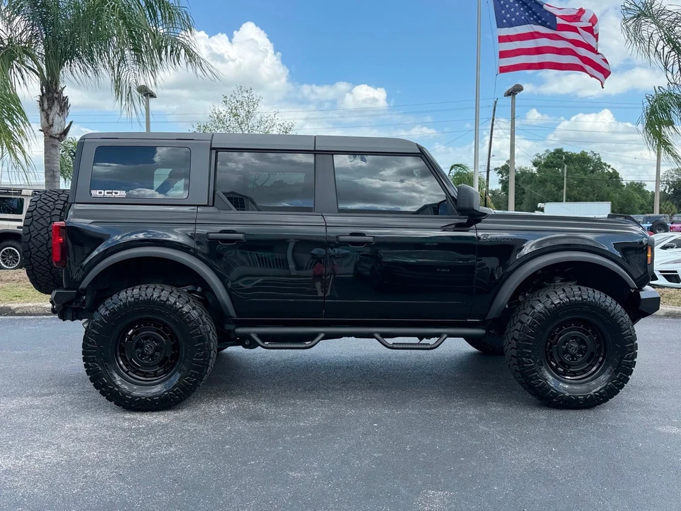 2025 Ford Bronco 6th Gen - Image 10 of 12