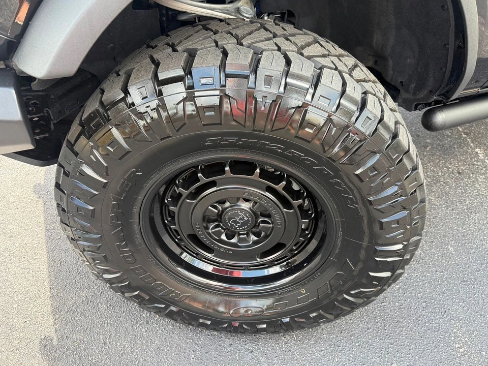 2025 Ford Bronco 6th Gen - Image 6 of 12