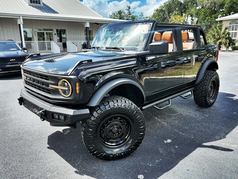 2025 Ford Bronco 6th Gen - Image 12 of 12