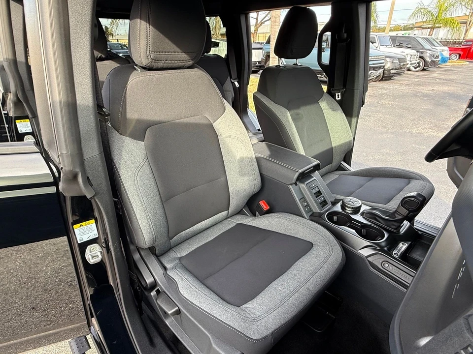 2025 Ford Bronco 6th Gen - Image 11 of 12
