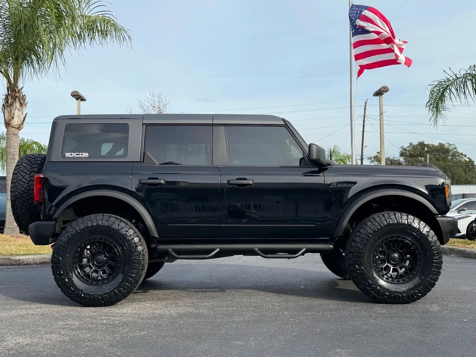 2025 Ford Bronco 6th Gen - Image 8 of 12