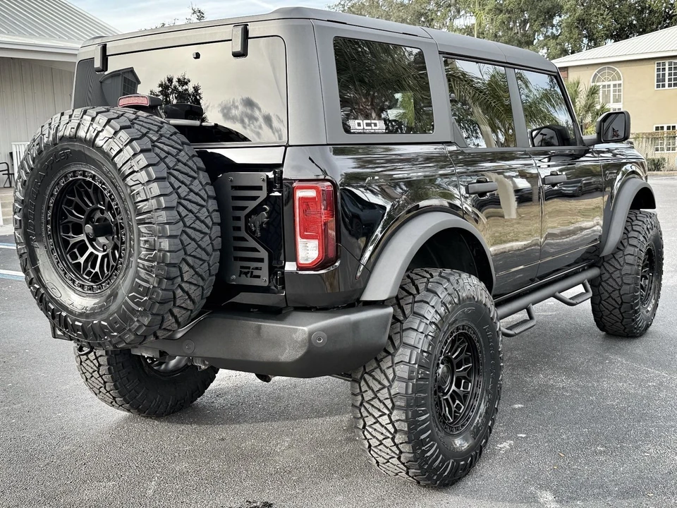 2025 Ford Bronco 6th Gen - Image 2 of 12
