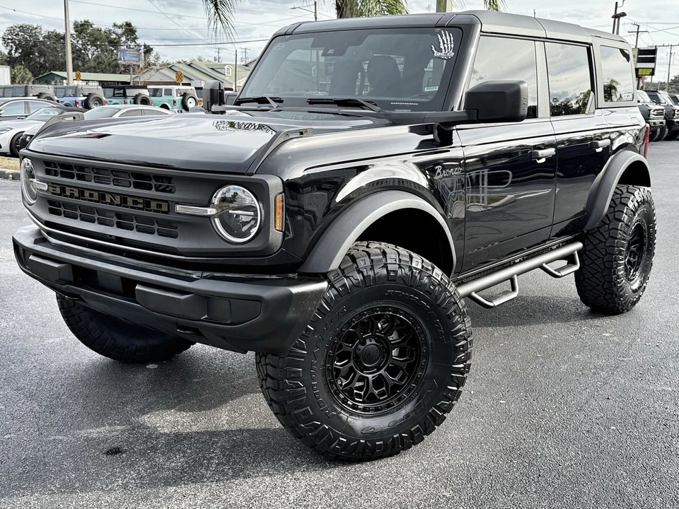 2025 Ford Bronco 6th Gen - Image 4 of 12