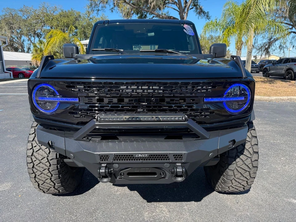 2025 Ford Bronco 6th Gen - Image 11 of 12