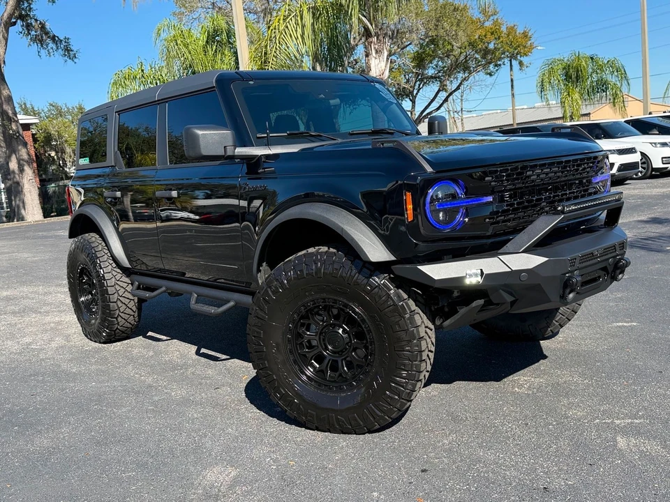 2025 Ford Bronco 6th Gen - Image 3 of 12
