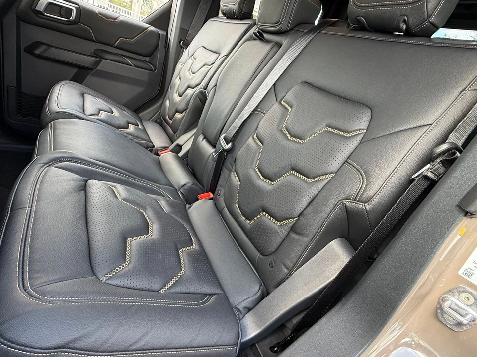 2025 Ford Bronco 6th Gen - Image 5 of 12