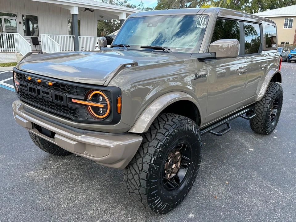 2025 Ford Bronco 6th Gen - Image 6 of 12