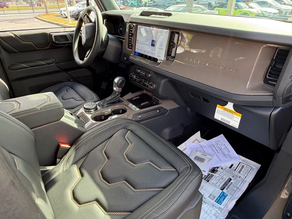 2025 Ford Bronco 6th Gen - Image 4 of 12