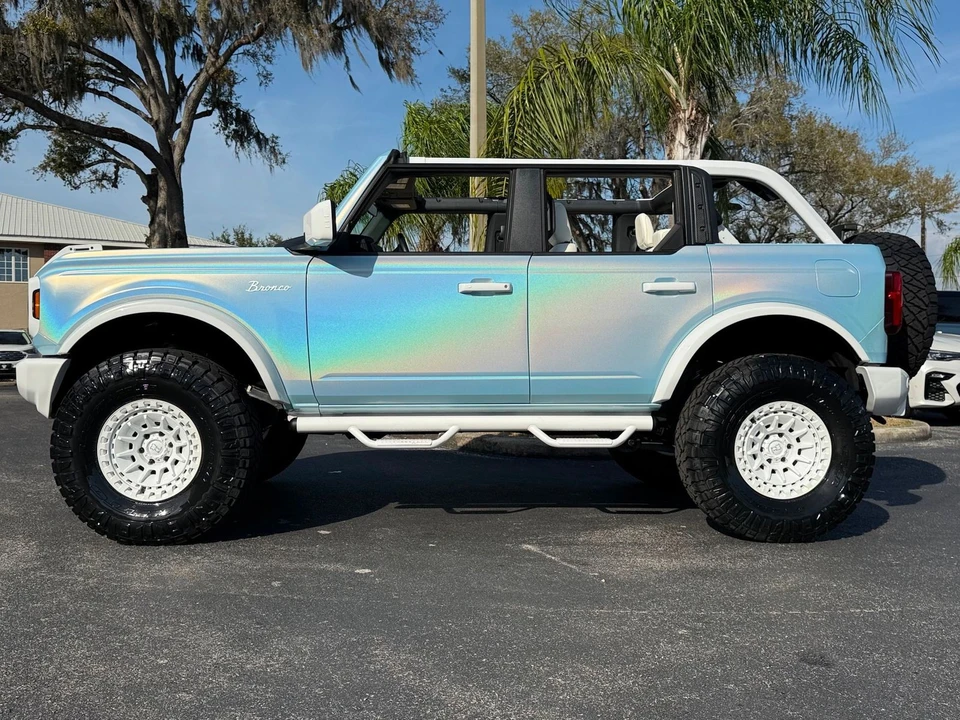 2025 Ford Bronco 6th Gen - Image 2 of 12