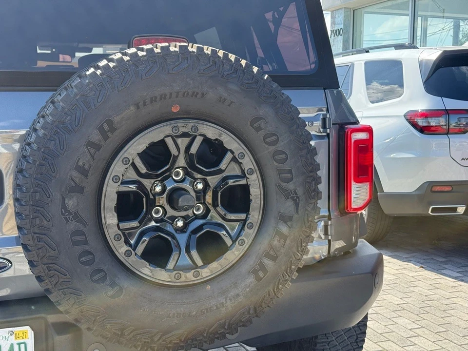 2025 Ford Bronco 6th Gen - Image 6 of 31