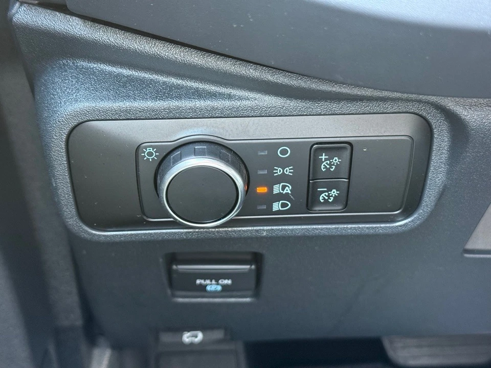 2025 Ford - Image 25 of 31
