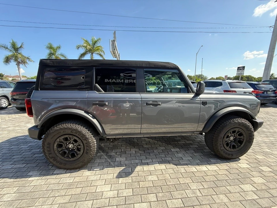 2025 Ford Bronco 6th Gen - Image 9 of 31