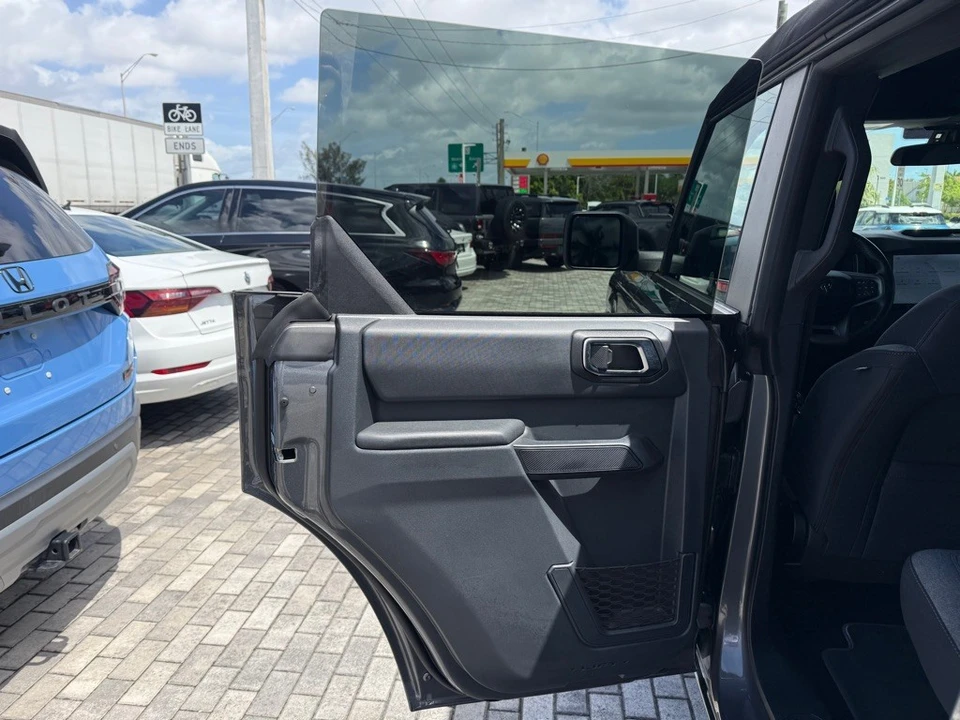 2025 Ford Bronco 6th Gen - Image 29 of 31
