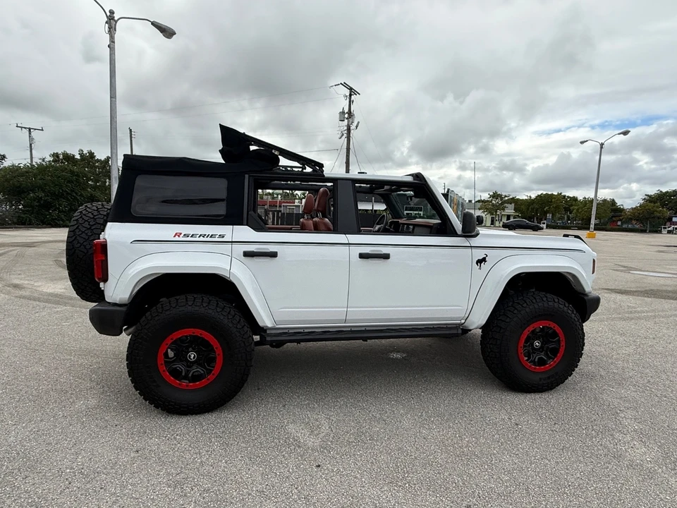 2025 Ford Bronco 6th Gen - Image 21 of 21