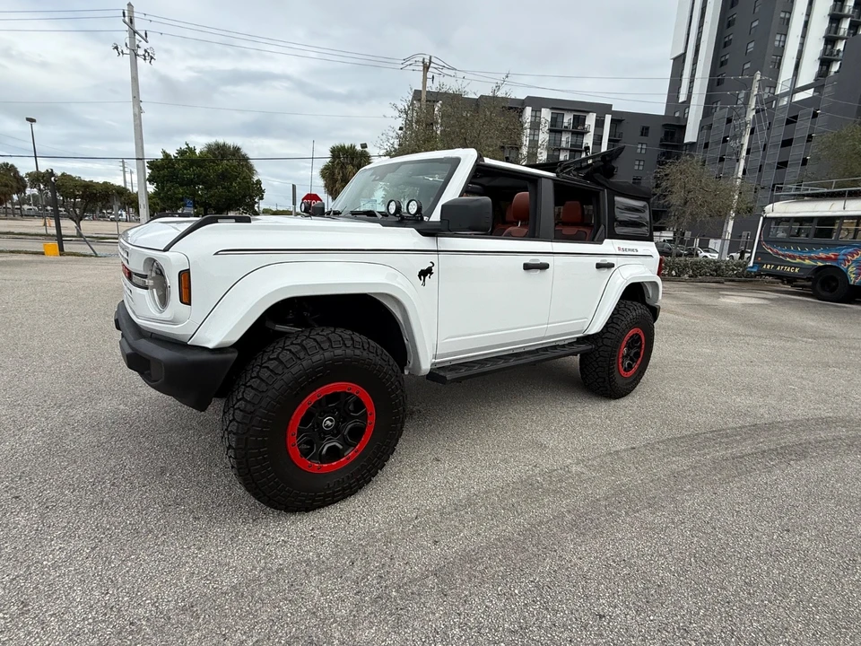 2025 Ford Bronco 6th Gen - Image 3 of 21